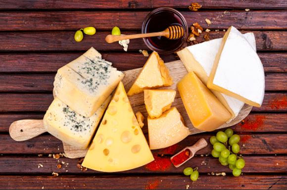 Dari Cheddar hingga Brie: Ragam Keju dan Cara Tepat Menggunakannya