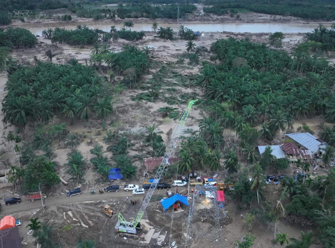 Crane Jadi Tower Darurat, Strategi Cepat Pulihkan Listrik Aceh