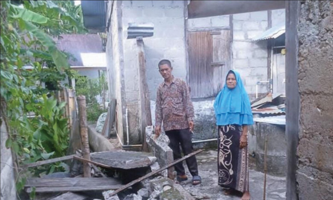 Rumah-rumah Warga Rusak-Ambruk Dampak Gempa di Aceh Barat Daya