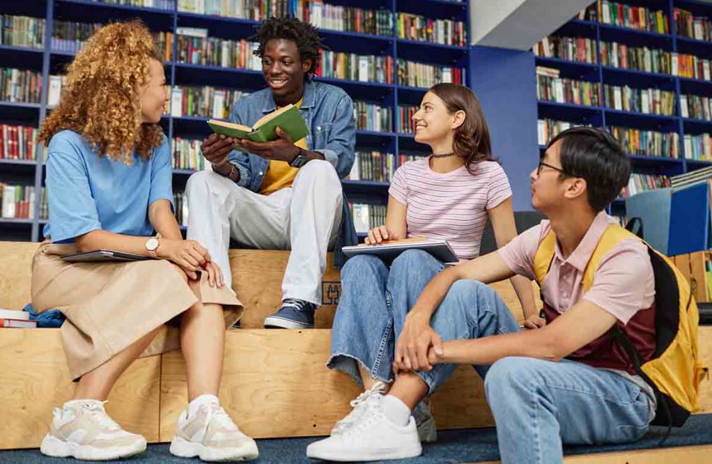 Buku Penting untuk Anak Muda: Bacaan yang Membentuk Pola Pikir Sebelum Usia 30