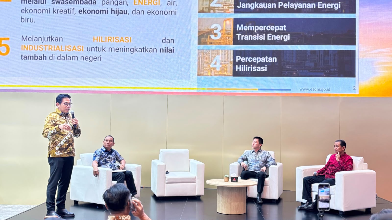Dukung Ketahanan Energi, Mitsubishi Fuso dan Kementerian ESDM Bedah Kualitas B50