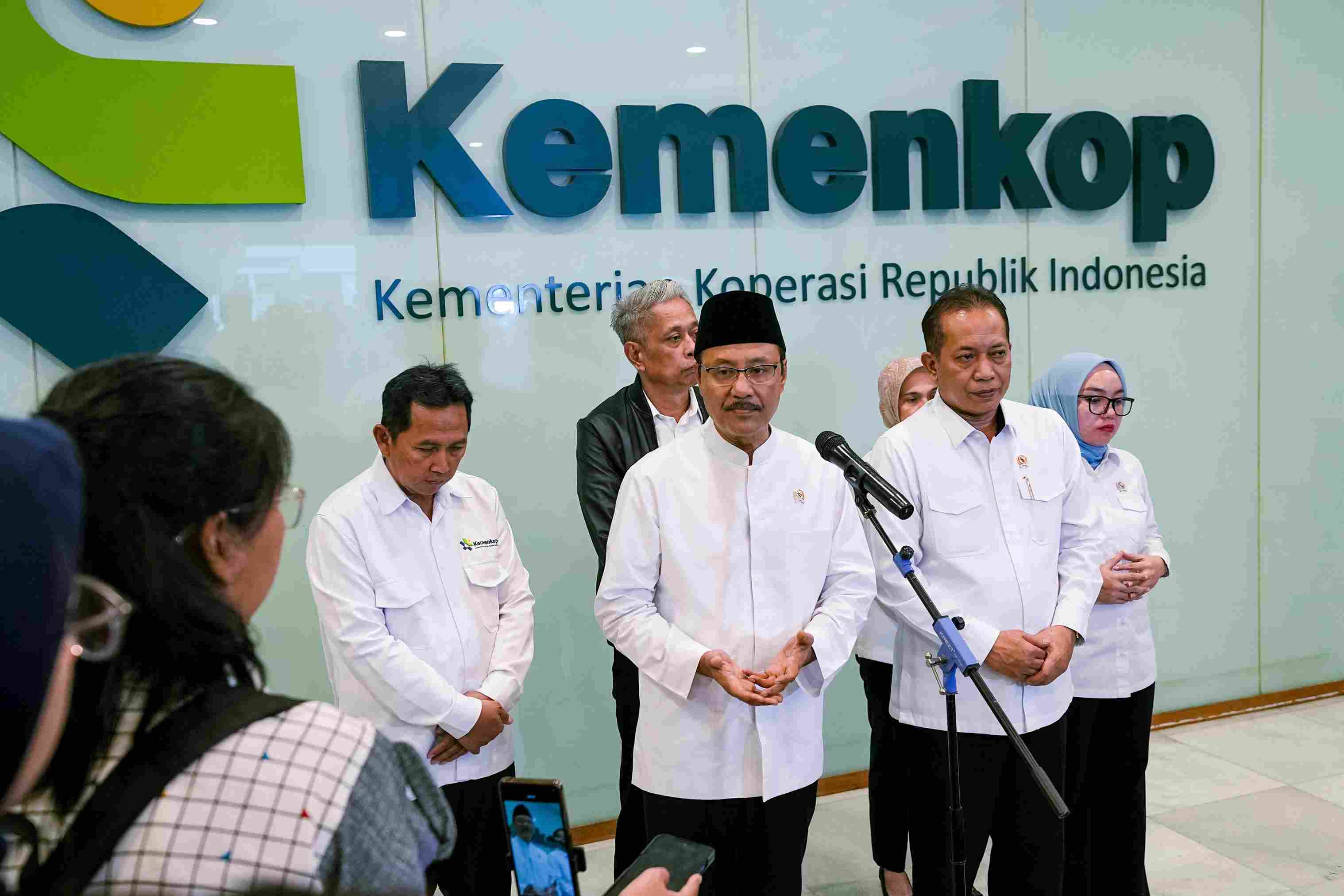 Kemensos dan Kemenkop Sepakat Prioritaskan Penerima Bansos Kerja di Koperasi Merah Putih