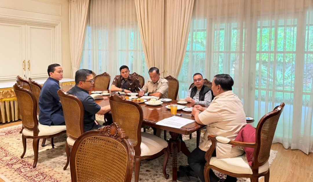 Prabowo Beri Arahan Penting saat Gelar Pertemuan Terbatas dengan Sufmi Dasco