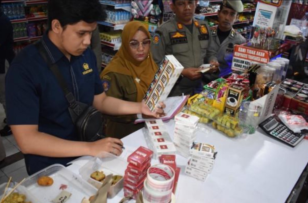 Heboh! Ribuan Rokok Ilegal Merek Manchester-HD Gold Cs Disita Bea Cukai di Banda Aceh