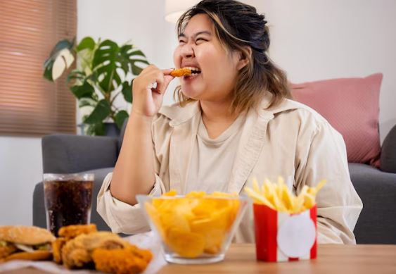 Gaya Hidup Tak Sehat Picu Obesitas di Usia Muda, Ini Cara Mengatasinya