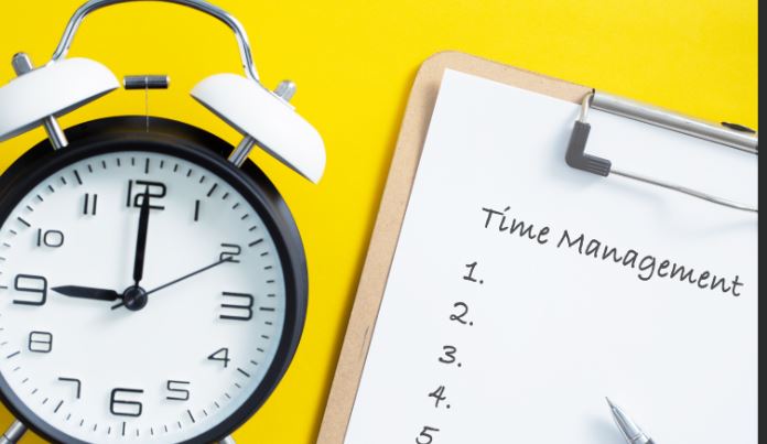 Manajemen Waktu Efektif: Tetap Produktif Tanpa Merasa Terbebani