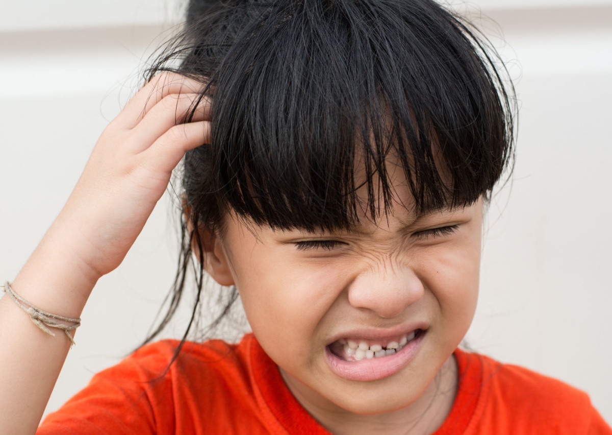 Anak Gatal-Gatal di Kepala? Waspadai Kutu Rambut dan Ketahui Cara Menghilangkannya