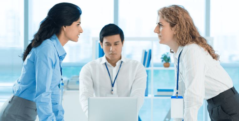 Konflik di Kantor Bikin Tidak Nyaman? Begini Cara Menyelesaikannya dengan Cepat