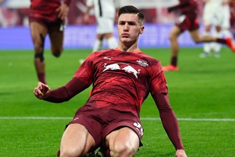 Transfer Benjamin Sesko: Newcastle Tawar Rp1,5 Triliun, Pergerakan Senyap MU Patut Diwaspadai!