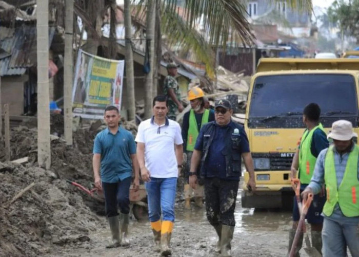 5 Alat Berat dan 4.000 Relawan ASN Diterjunkan Bersih-bersih Fasilitas Sekolah
