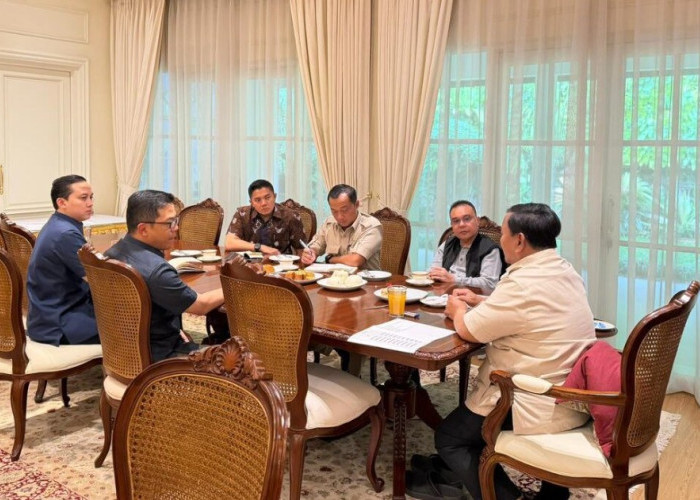 Prabowo Beri Arahan Penting saat Gelar Pertemuan Terbatas dengan Sufmi Dasco
