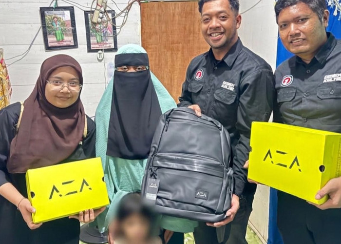 AZA x Disway Group Kirim Sepatu dan Tas untuk Adik-adik Almarhum Mandala, Keluarga: Ini Sangat Berguna