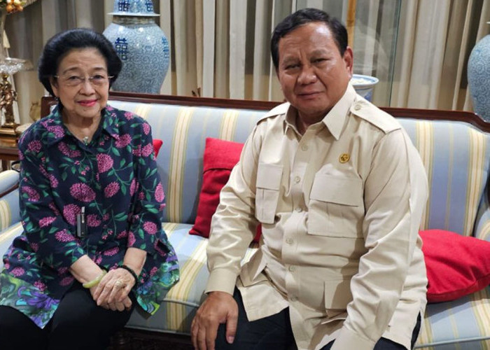 Kelakar Megawati Sentil Polemik Ijazah Palsu atau Asli: Lah Kok Susat Amat
