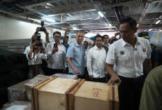 Pemerintah Lepas Pengiriman Bantuan Korban Bencana Sumatera dari Pengusaha via Kapal TNI AL